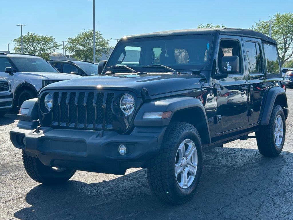 Used 2023 Jeep Wrangler Unlimited Sport AWD/4WD image 3