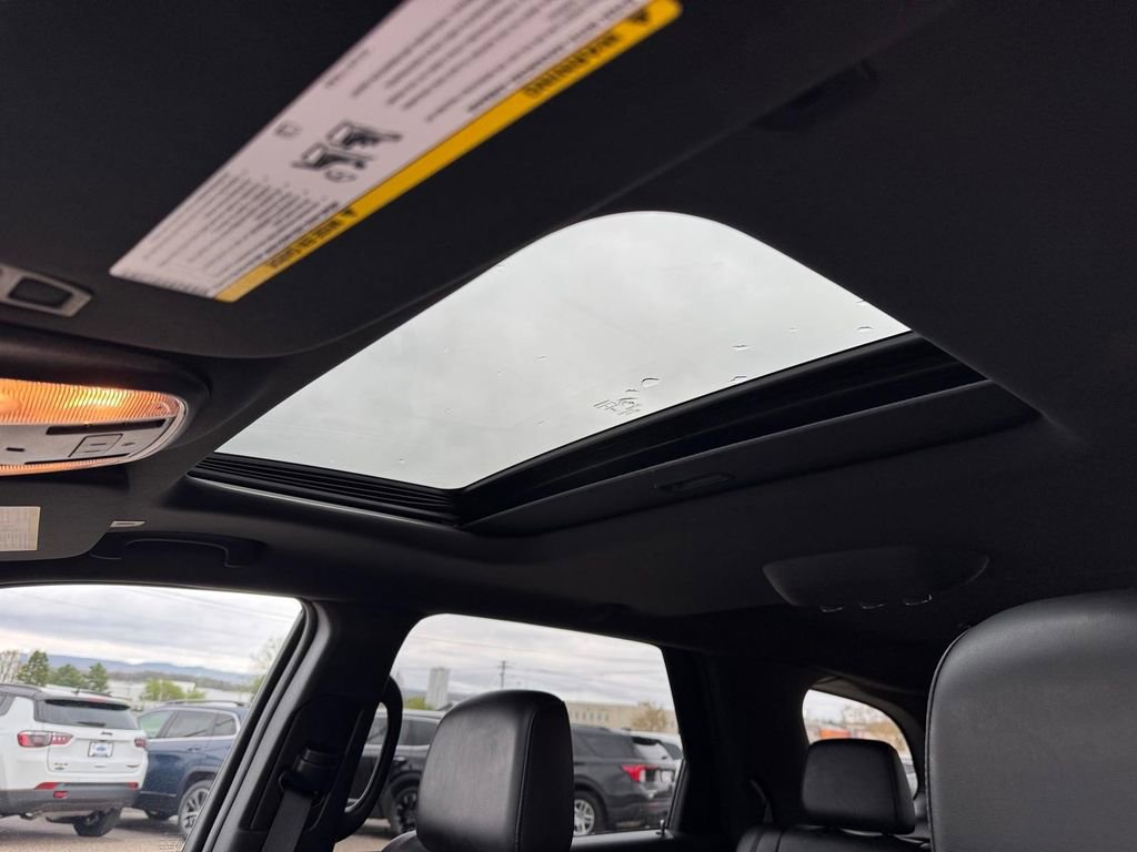 Used 2025 Dodge Durango R/T AWD/4WD image 9