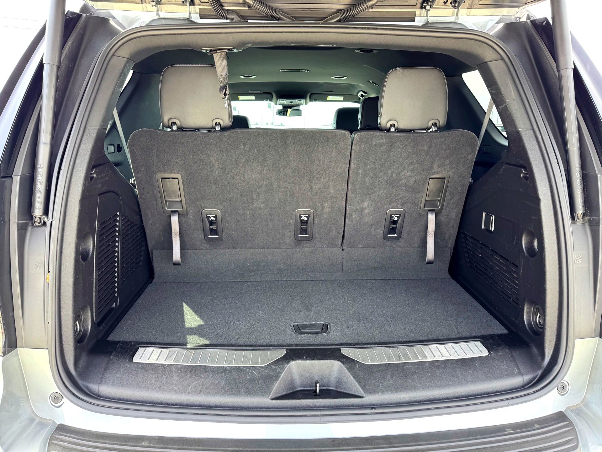 Used 2025 Chevrolet Tahoe Z71 image 8