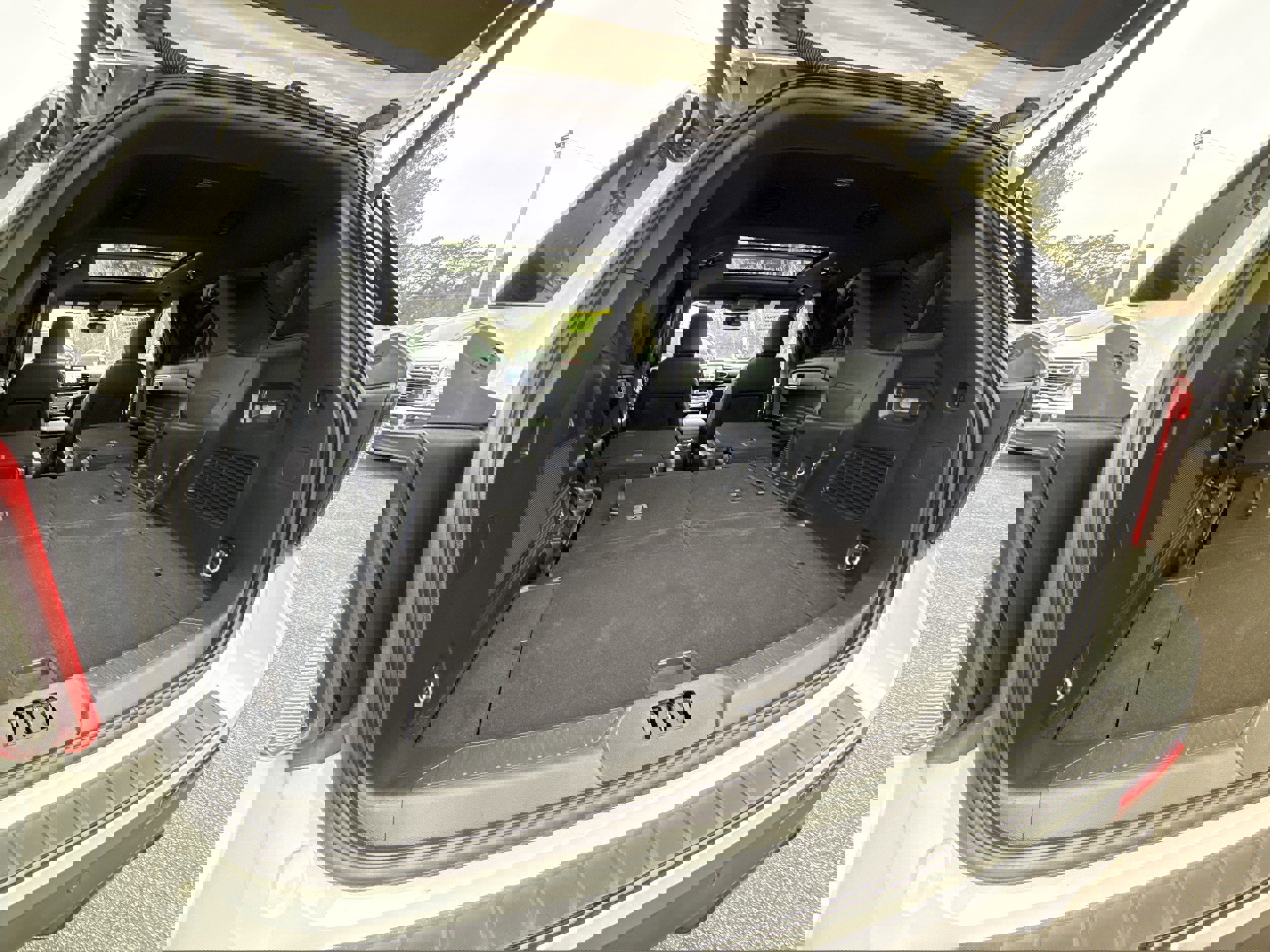 Used 2024 Ford Explorer ST-Line w/ Class IV Trailer Tow Package image 31