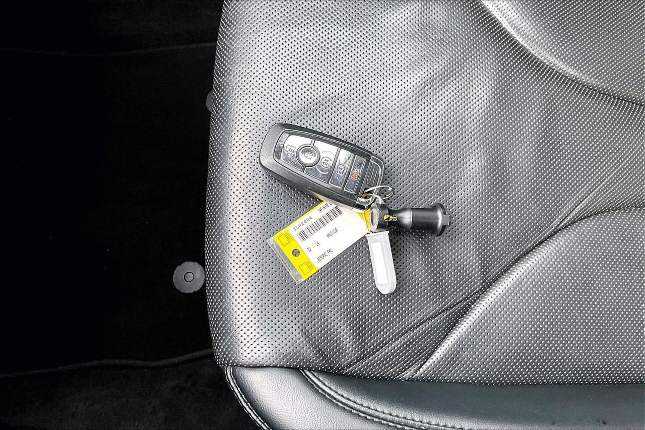 Used 2022 Lincoln Nautilus Reserve image 33