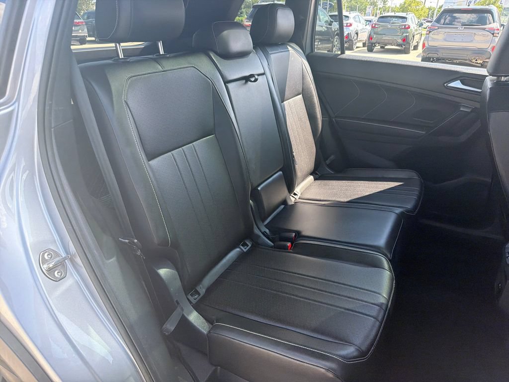 Certified 2024 Volkswagen Tiguan SE R-Line AWD/4WD image 24