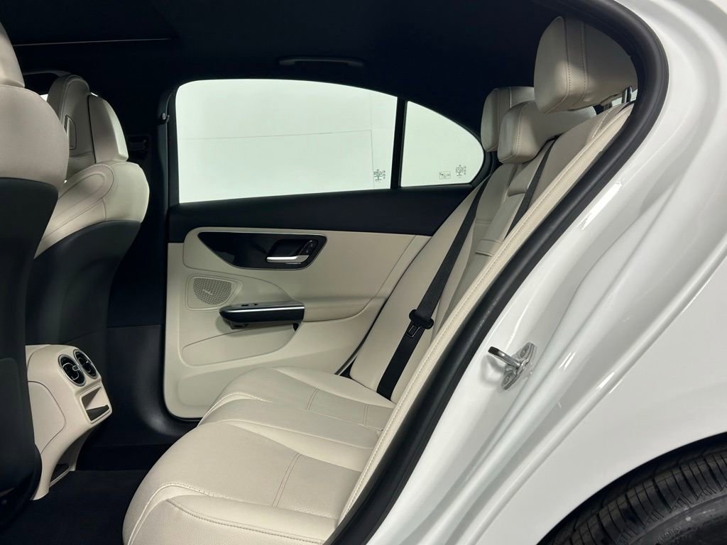 Used 2023 Mercedes-Benz C 300 4MATIC Sedan image 14