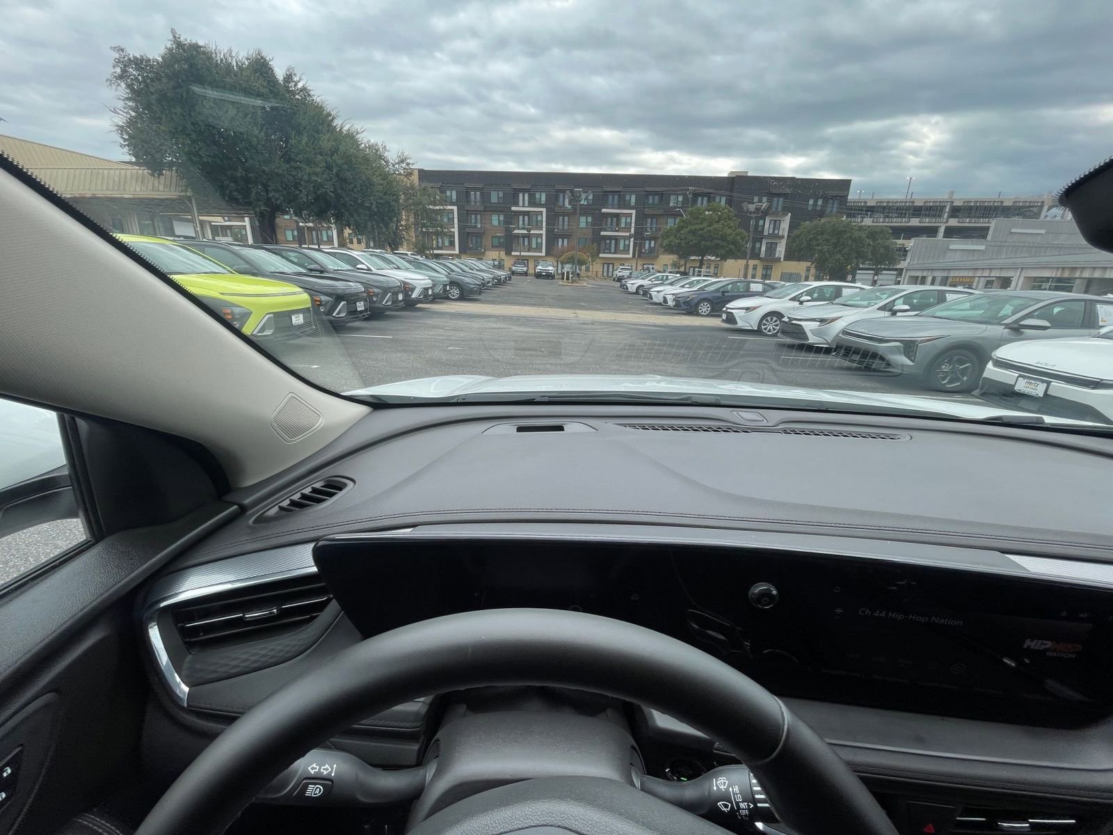 Used 2025 Buick Encore GX Preferred image 28