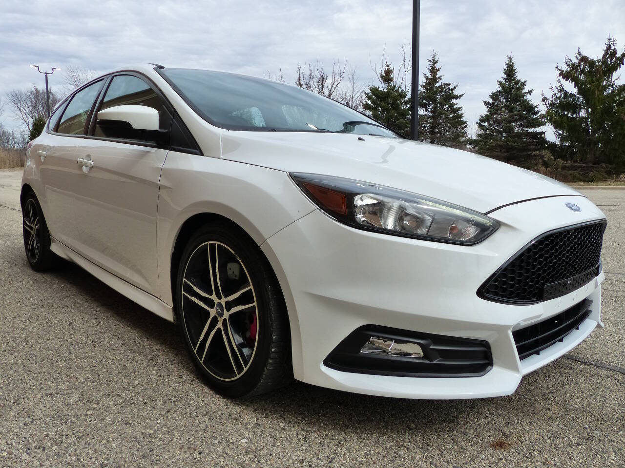 Used 2018 Ford Focus ST FWD image 10