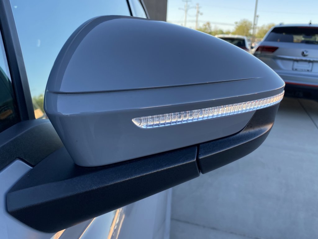 Used 2023 Audi Q4 e-tron Prestige image 10