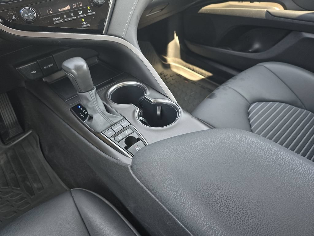 Used 2024 Toyota Camry SE FWD image 17