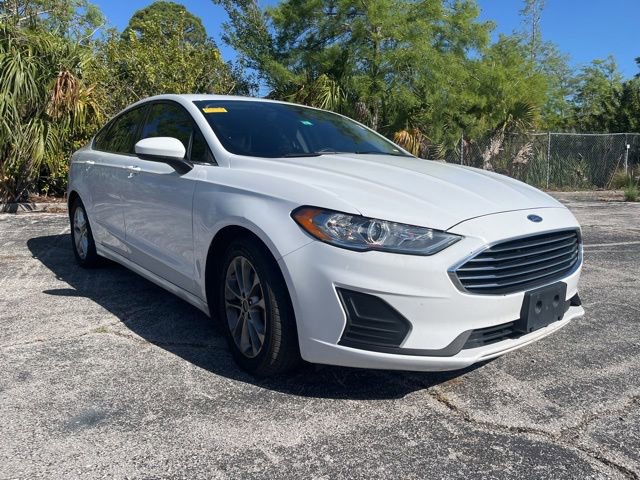 Used 2020 Ford Fusion SE FWD image 3