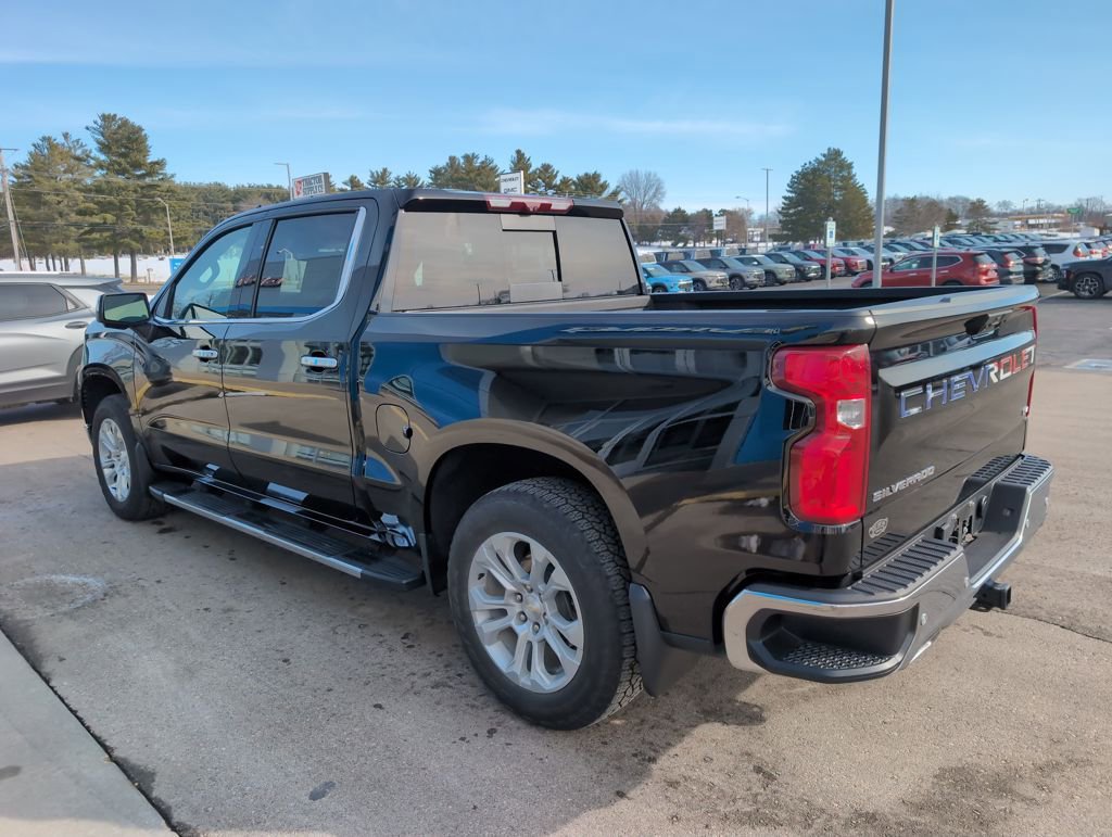 Used 2022 Chevrolet Silverado 1500 LTZ w/ LTZ Premium Package image 6