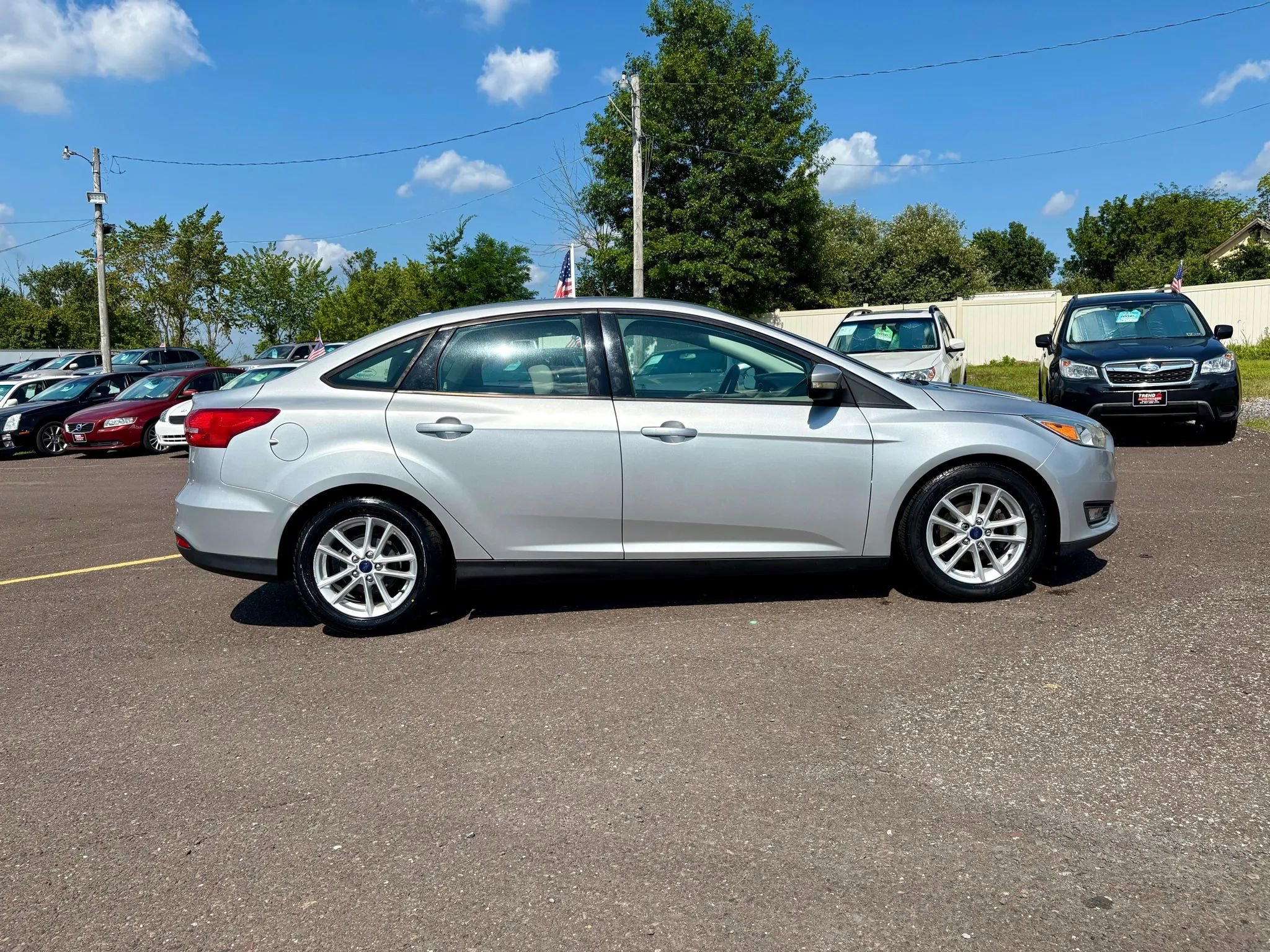 Used 2016 Ford Focus SE w/ SE Power Seat Package image 6