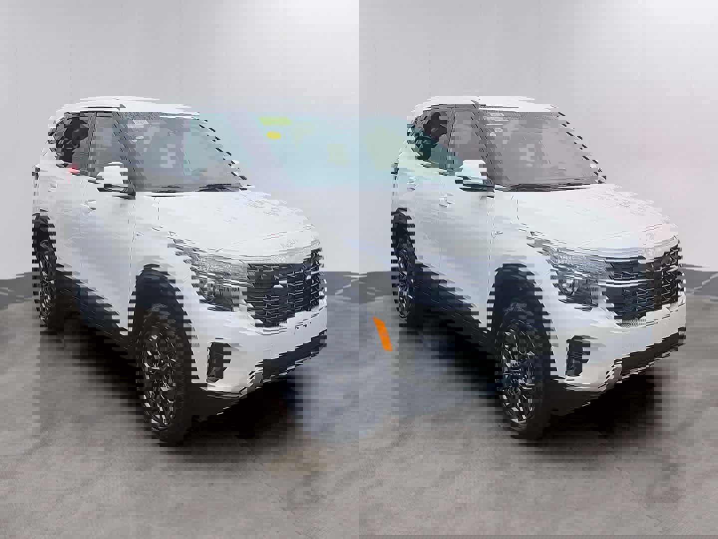 Used 2024 Kia Seltos LX AWD/4WD image 3