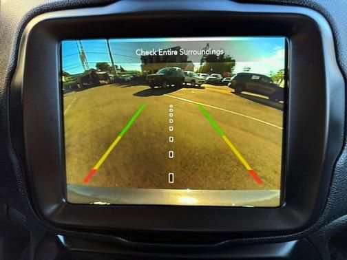 Used 2023 Jeep Renegade Altitude AWD/4WD image 11