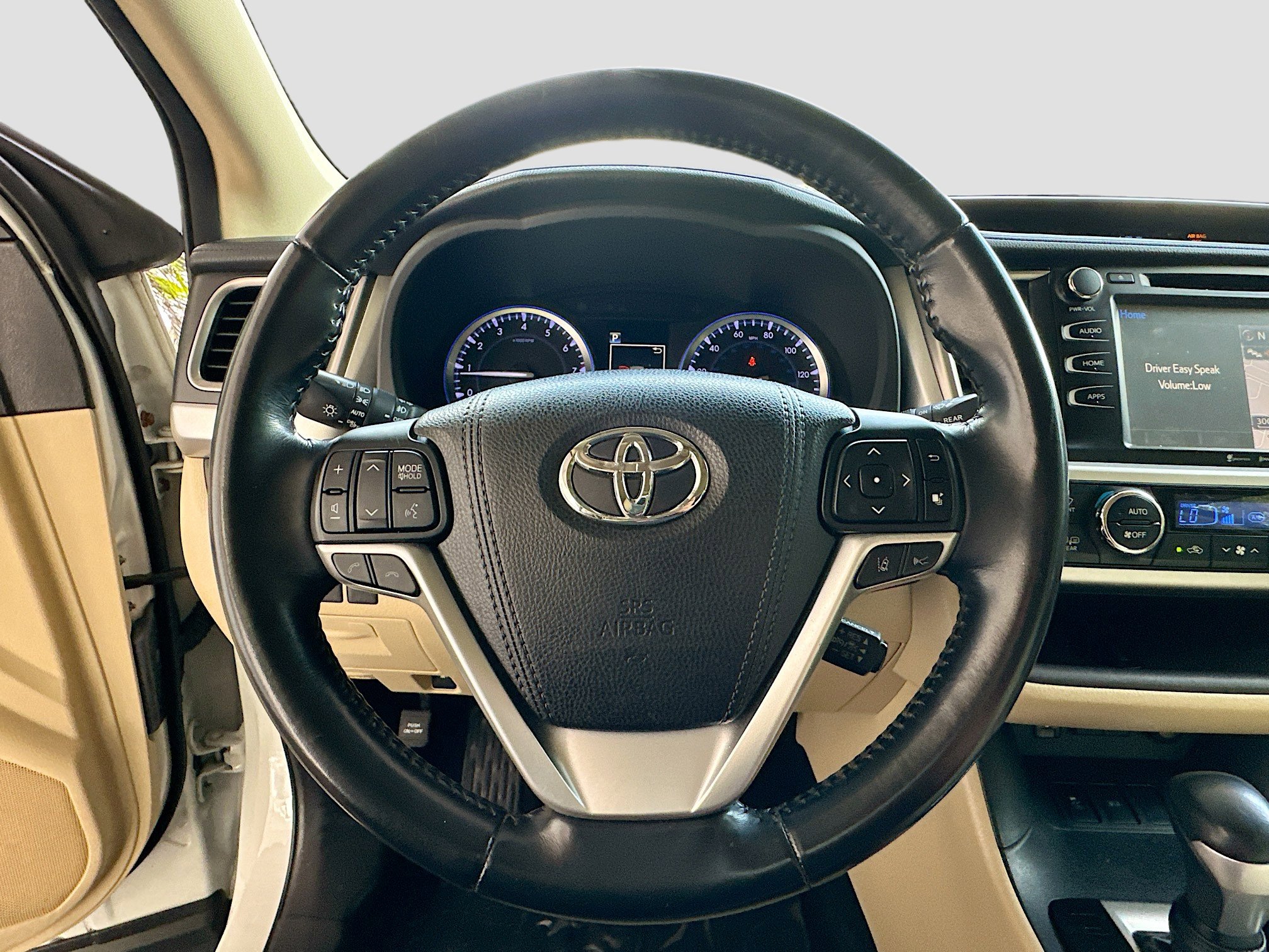 Used 2018 Toyota Highlander XLE image 11