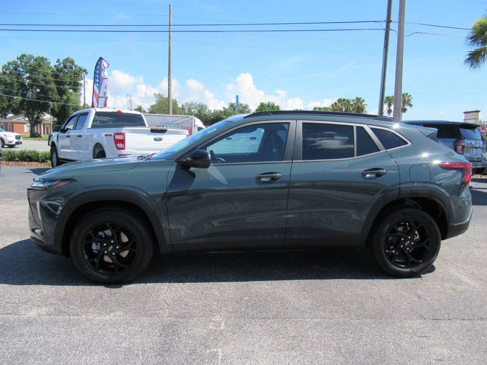 Used 2026 Chevrolet Trax LT w/ Driver Confidence Package FWD image 2