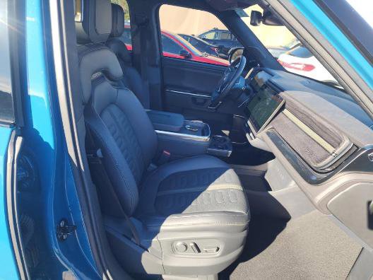 Used 2022 Rivian R1T Adventure image 8