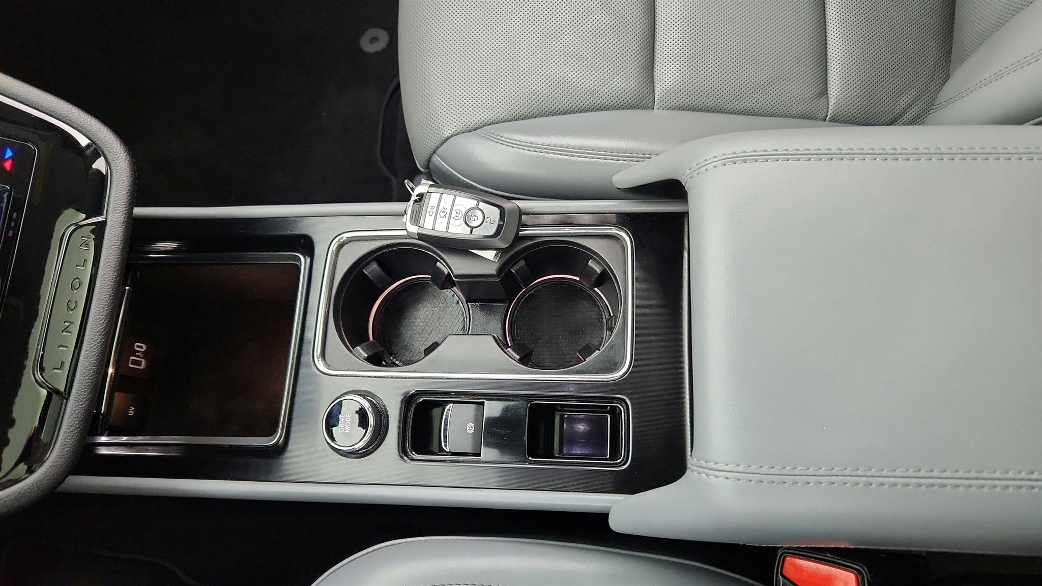 Used 2021 Lincoln Corsair Reserve FWD image 32