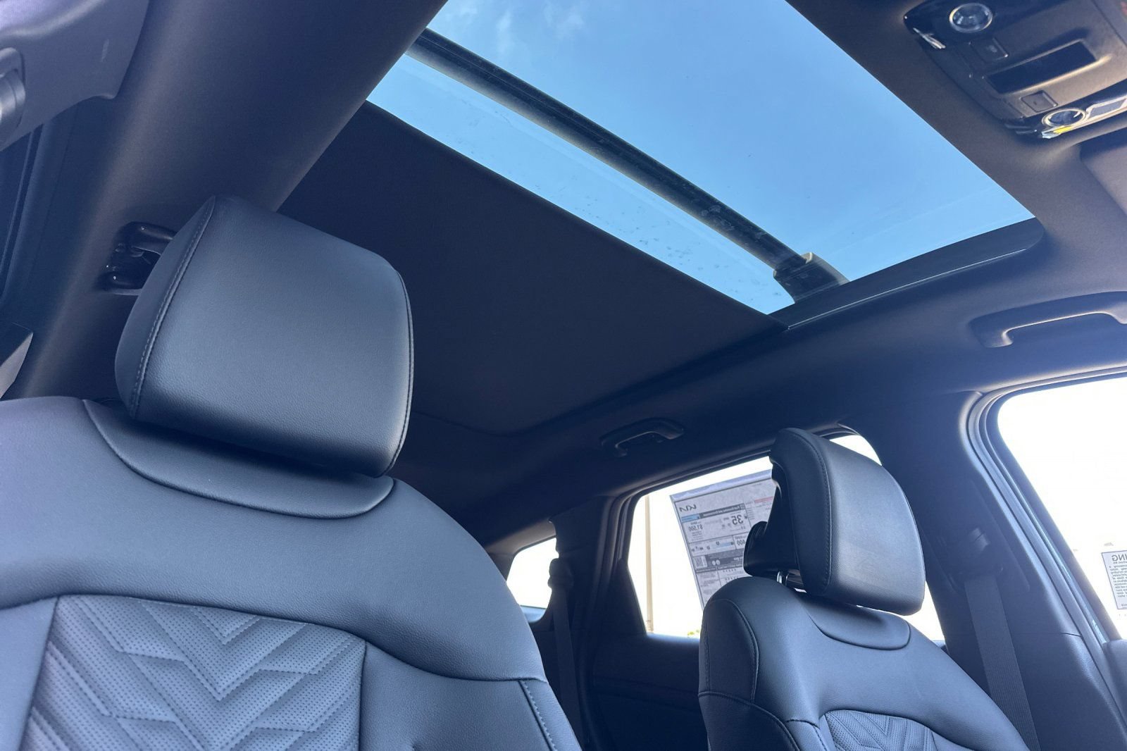 New 2026 Kia Sportage X-Line AWD/4WD image 17