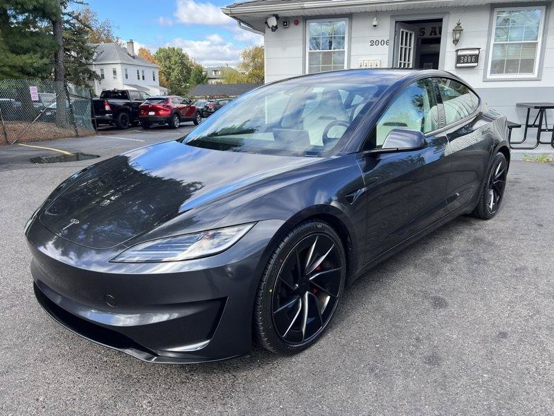 Used 2025 Tesla Model 3 Performance AWD/4WD image 3