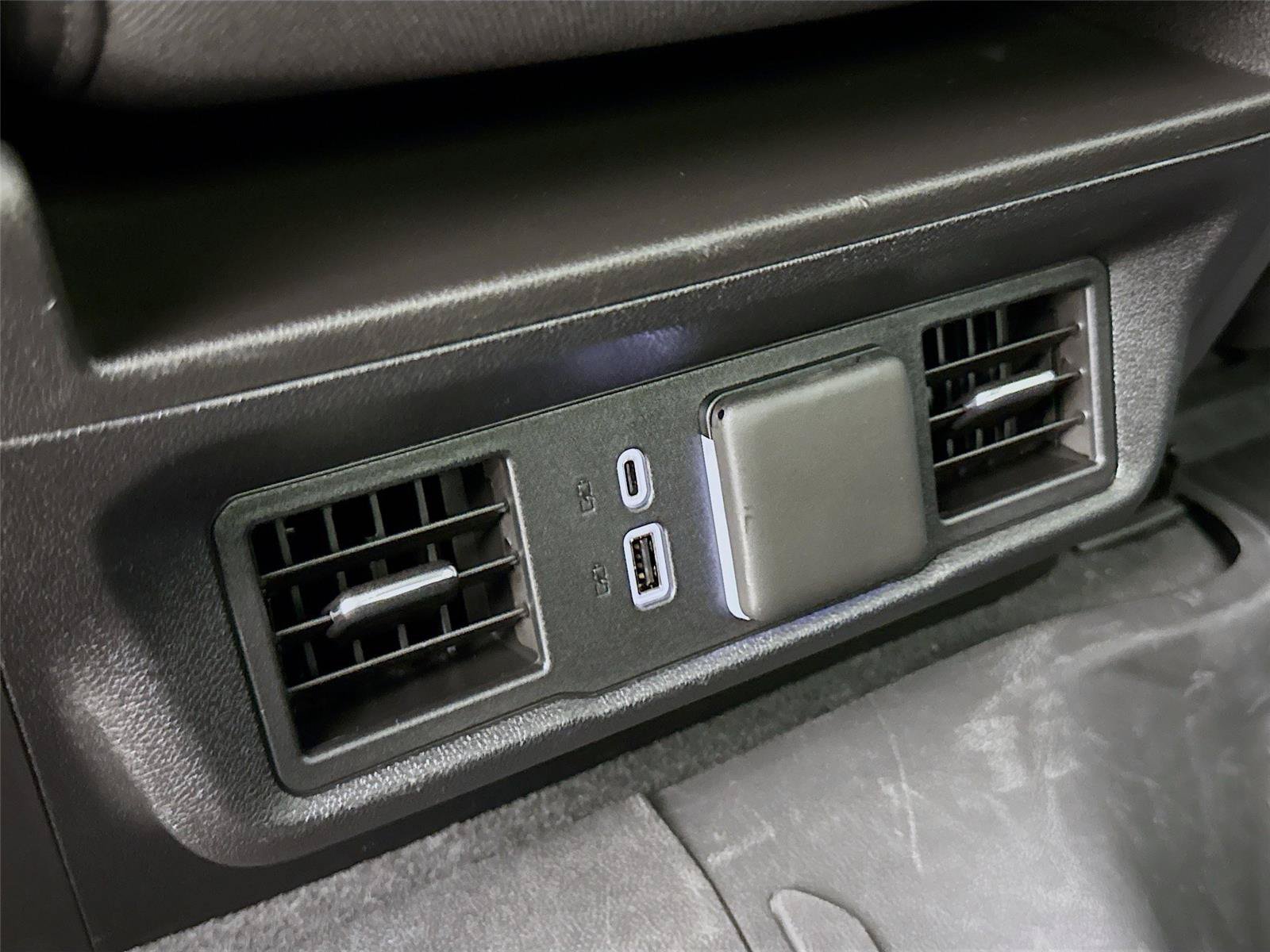 Used 2024 Chevrolet Silverado 1500 LT AWD/4WD image 25