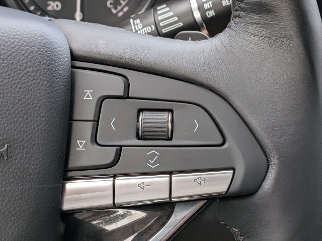 Certified 2024 Cadillac XT6 Premium Luxury w/ Technology Package FWD image 34