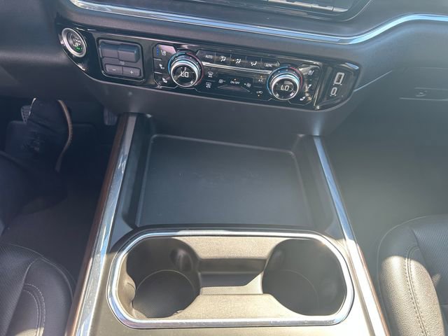 Used 2024 GMC Sierra 3500 SLT w/ SLT Premium Package image 18