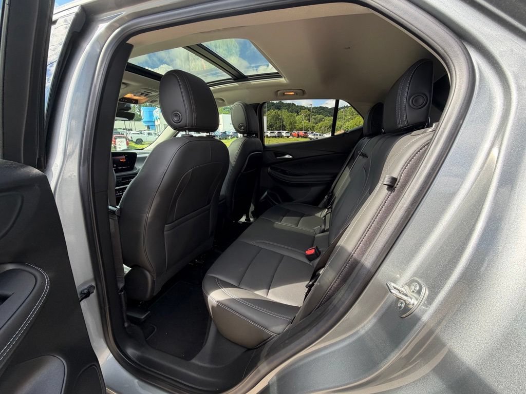 Used 2024 Buick Encore GX Avenir w/ Avenir Technology Package AWD/4WD image 7