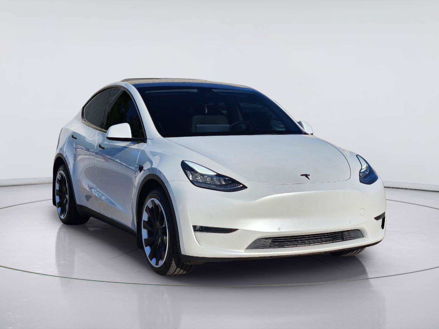 Used 2021 Tesla Model Y Long Range AWD/4WD image 3