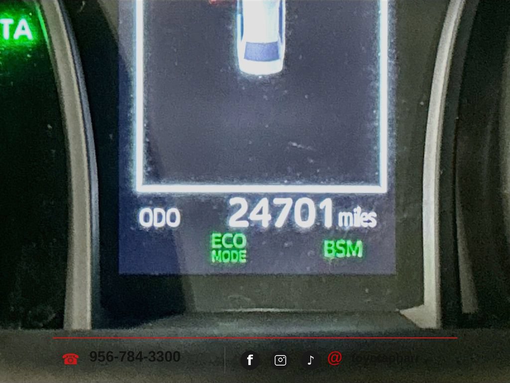 Used 2024 Toyota Camry LE w/ Convenience Package FWD image 11