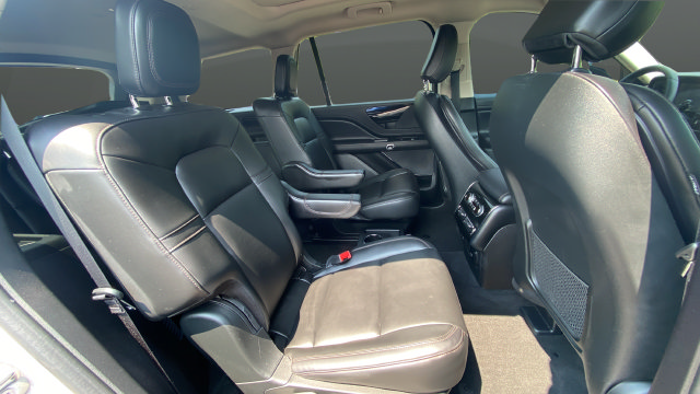 Used 2023 Lincoln Aviator AWD w/ Premium Package image 25