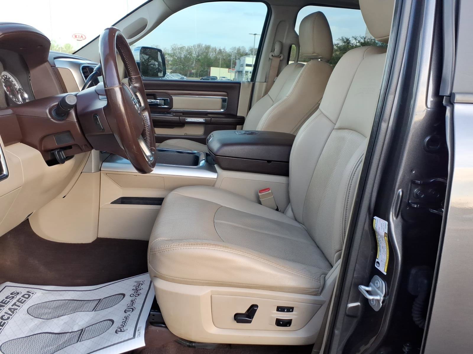Used 2018 RAM 2500 Laramie AWD/4WD image 15