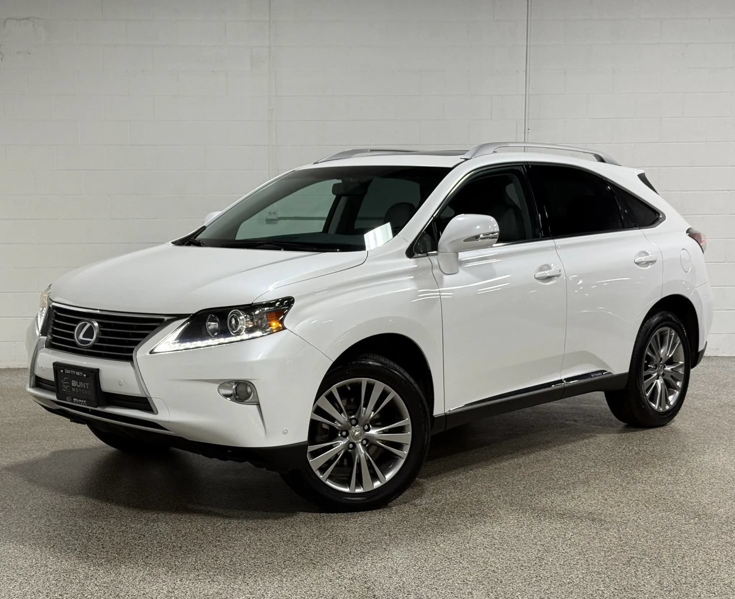 Used 2013 Lexus RX 450h AWD w/ Navigation Pkg image 2