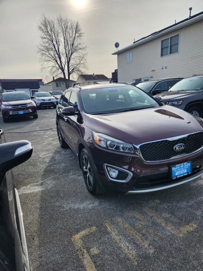 Used 2018 Kia Sorento EX image 3