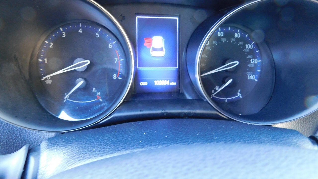 Used 2018 Toyota C-HR XLE image 29