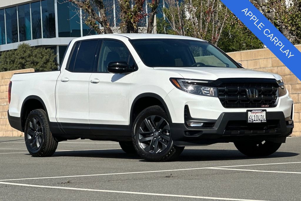 Used 2025 Honda Ridgeline Sport image 2