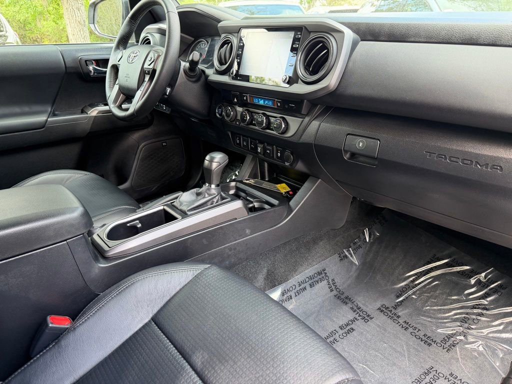 Used 2023 Toyota Tacoma TRD Sport w/ TRD Premium Sport Package AWD/4WD image 10