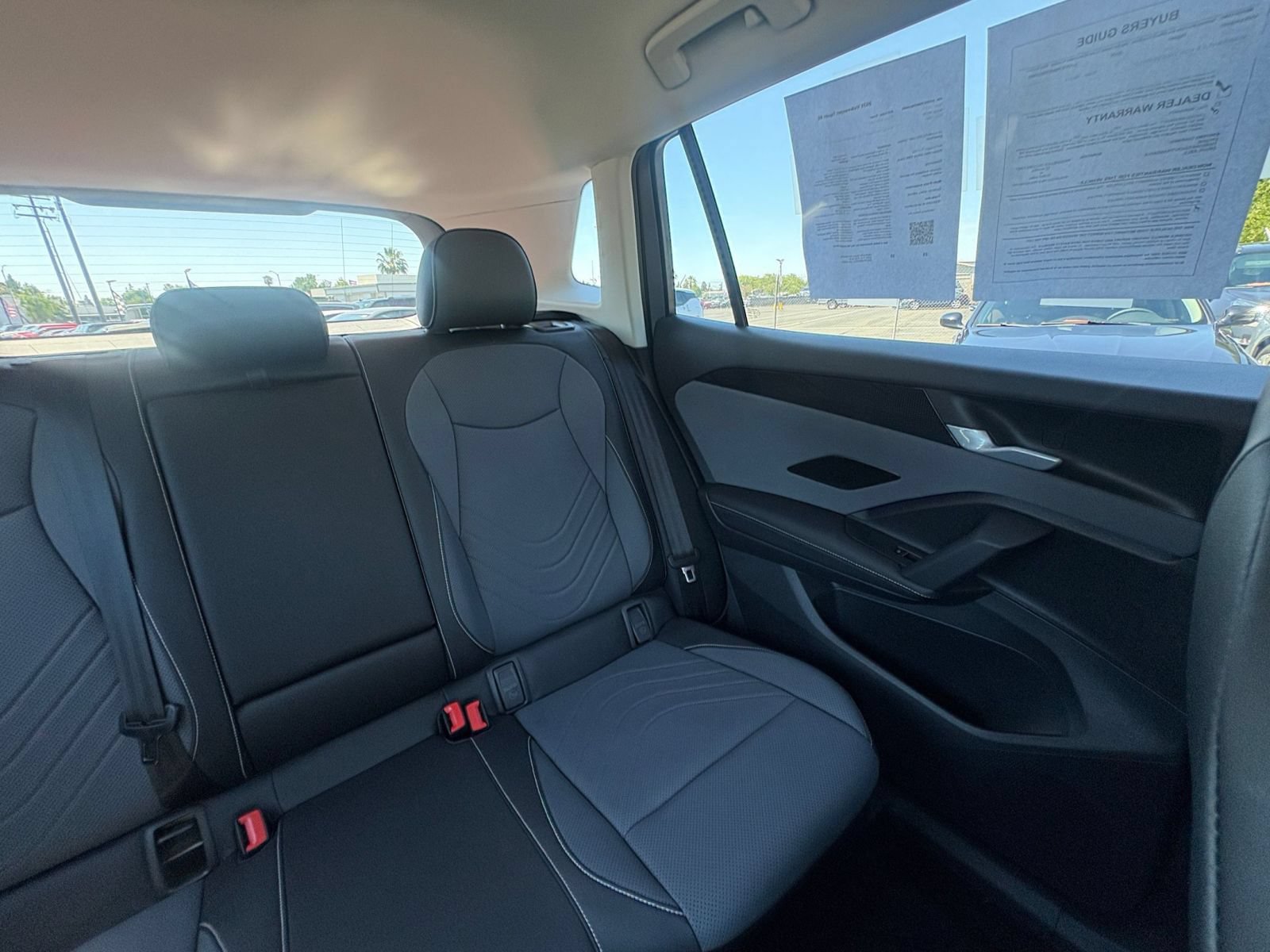 Used 2026 Volkswagen Tiguan SE FWD image 40
