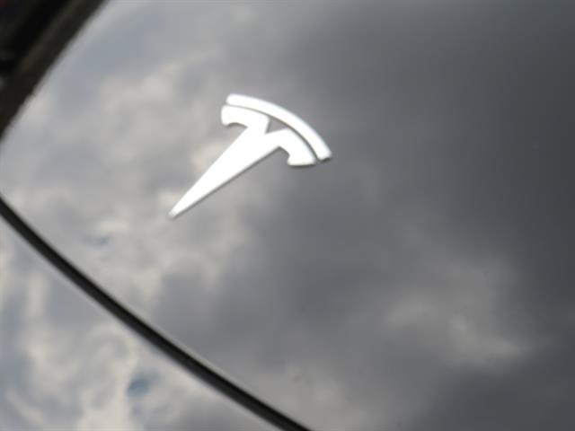 Used 2024 Tesla Model Y Performance AWD/4WD image 22