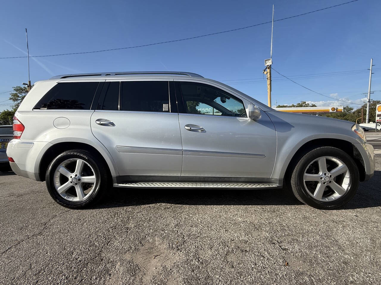 Used 2009 Mercedes-Benz GL 450 4MATIC image 5