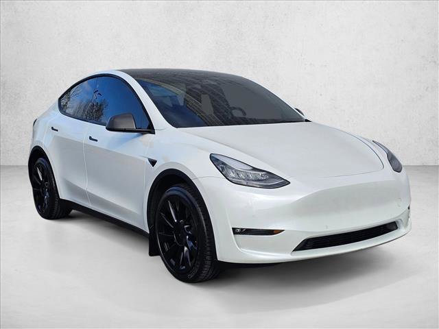 Used 2022 Tesla Model Y Long Range image 7