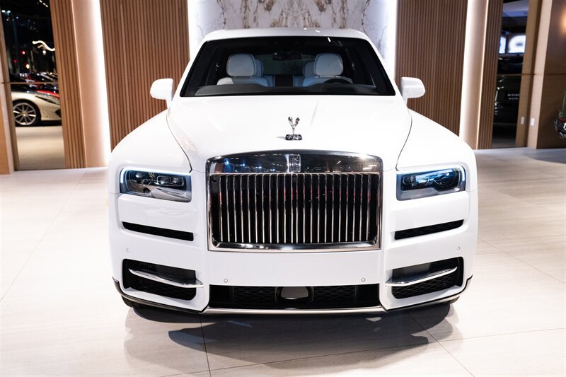 Used 2023 Rolls-Royce Cullinan w/ Cullinan Package AWD/4WD image 29