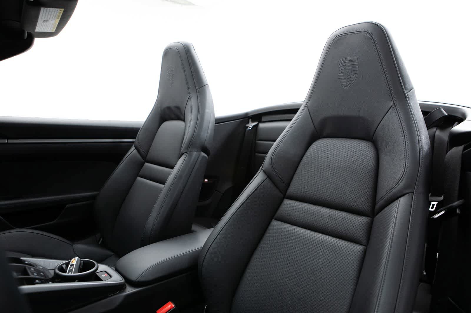 Certified 2025 Porsche 911 Carrera RWD image 5