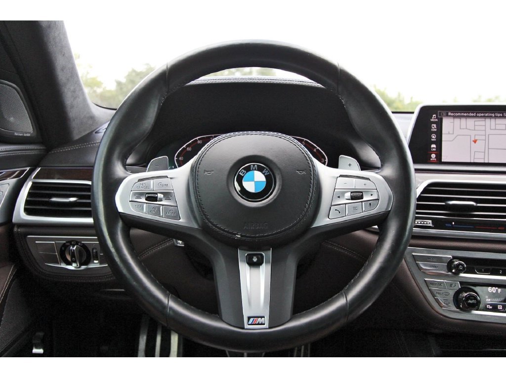 Used 2022 BMW 750i xDrive w/ Executive Package AWD/4WD image 16