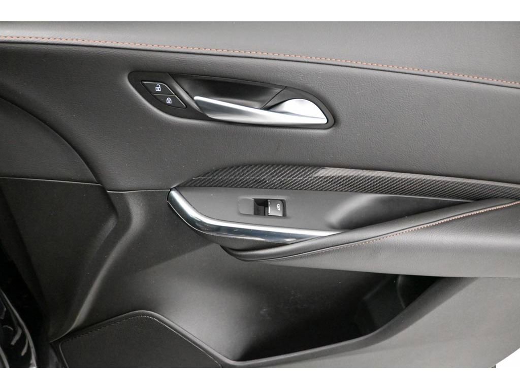 Used 2023 Cadillac XT4 Sport w/ LPO, ONYX Package image 17