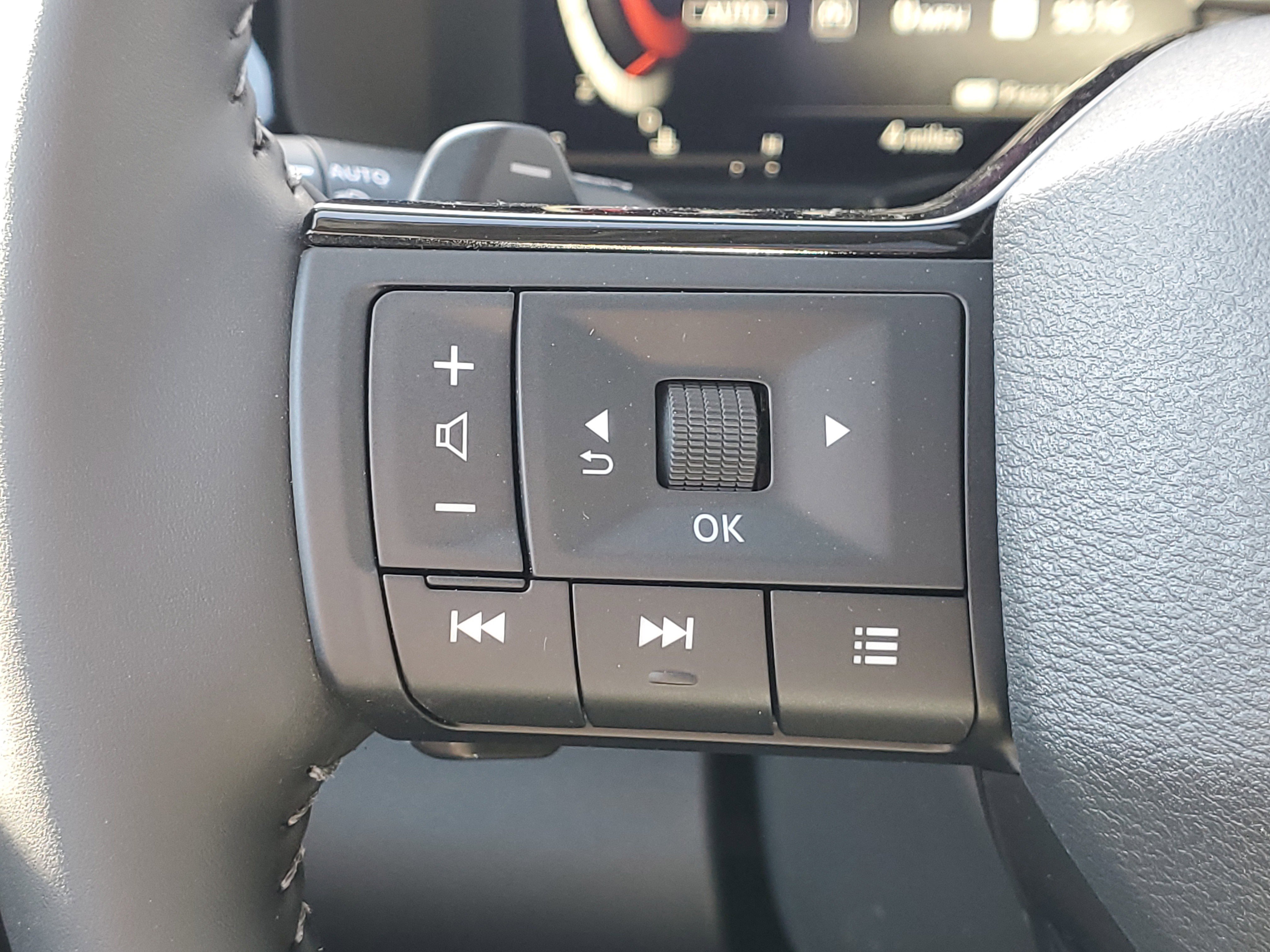 New 2026 Nissan Pathfinder SL w/ SL Premium Package image 12