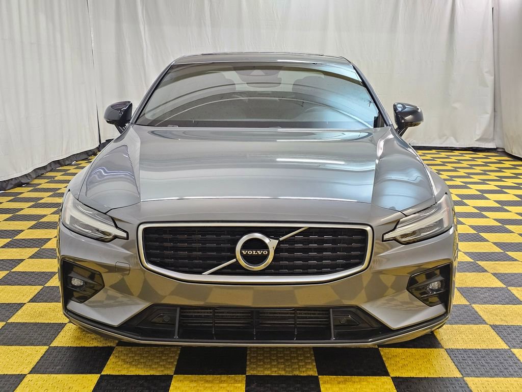Used 2019 Volvo S60 T5 R-Design image 8