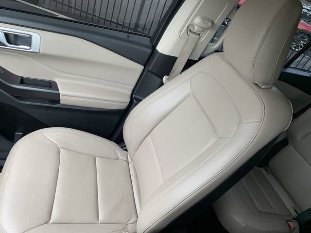 Used 2020 Ford Explorer XLT w/ Equipment Group 202A image 29