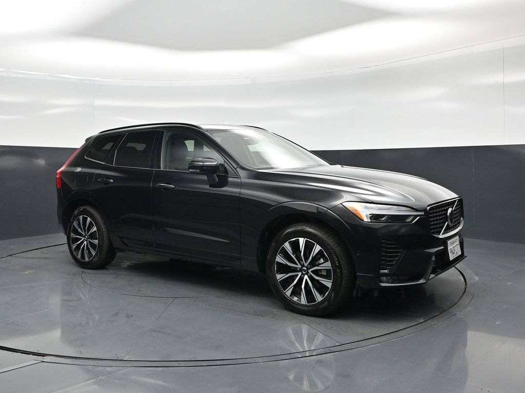Used 2025 Volvo XC60 B5 Plus AWD/4WD image 57