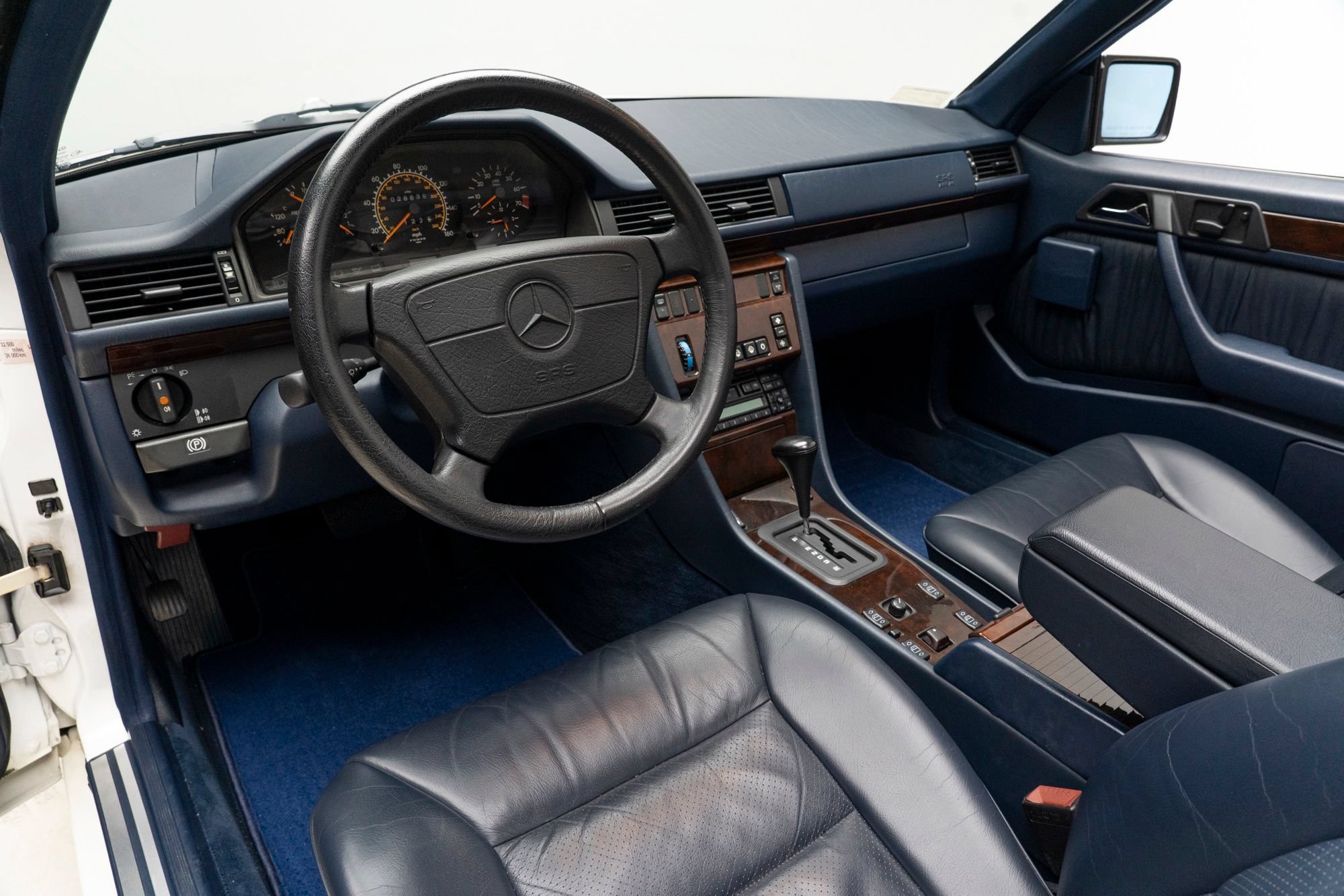 Used 1995 Mercedes-Benz E 320 Convertible image 30