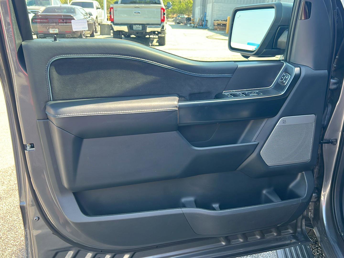 Certified 2024 Ford F150 Platinum w/ FX4 Off-Road Package AWD/4WD image 17