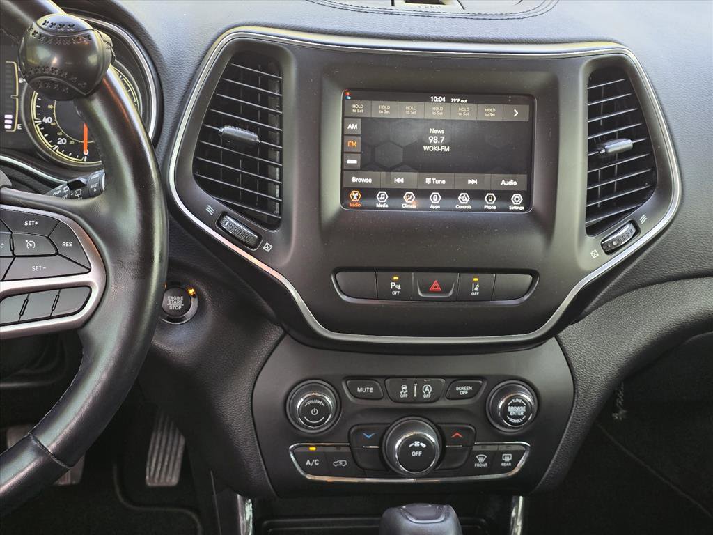 Used 2021 Jeep Cherokee Latitude Plus FWD image 15